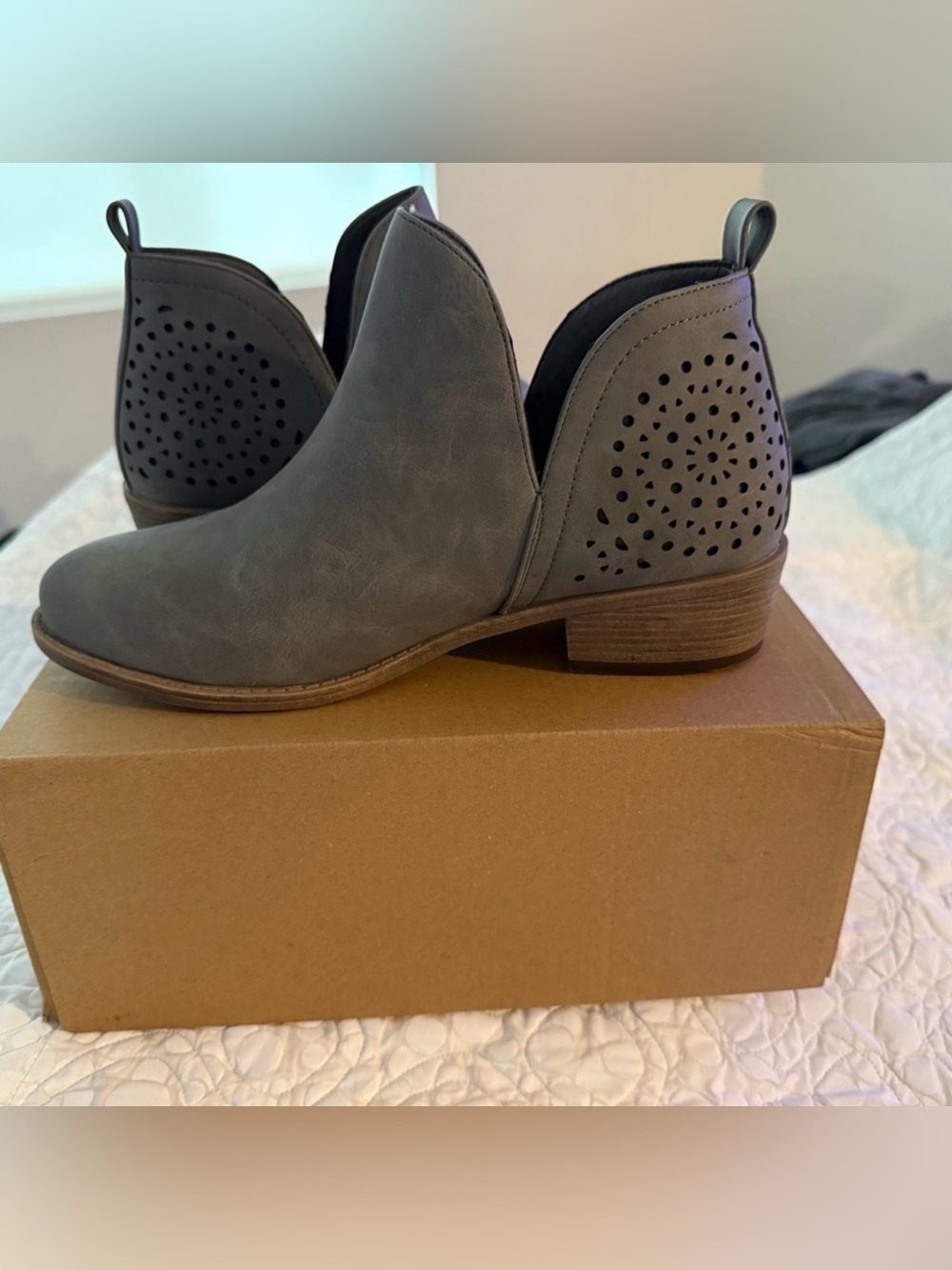 Vepose Gray Perforated Ankle Booties
